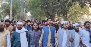 গুলিবিদ্ধ হাদি: হামলার প্রতিবাদে রাবিতে বিক্ষোভ মিছিল